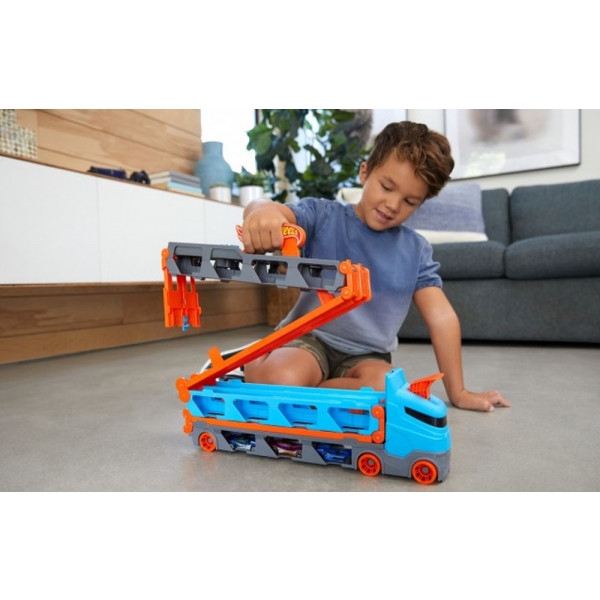 Фото - Далекобійники Hot Wheels Вантажівка-транспортер "Супергонкі" (GVG37)