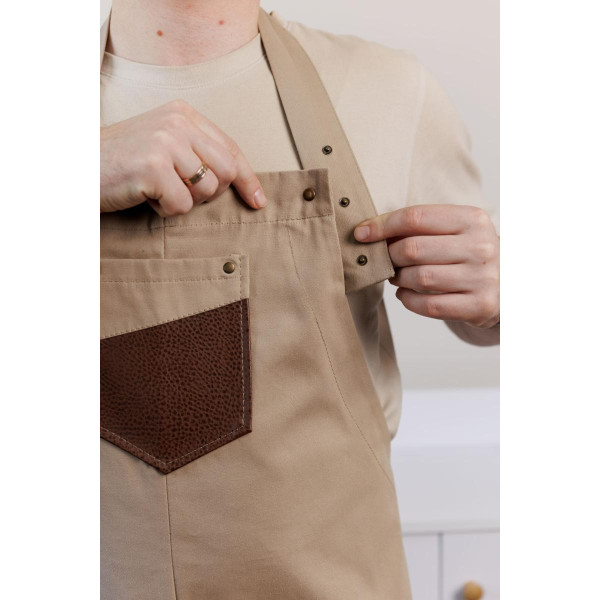 Фото - Фартук Прованс мужской с кожаным декором бежевый 85x90 см (044779)