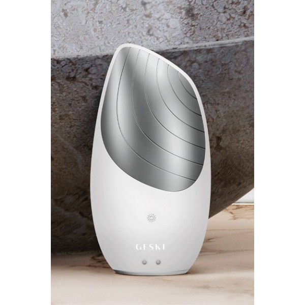 Фото - Щетка для чистки лица GESKE Sonic Thermo Facial Brush 6 в 1 (GK000007WH01)
