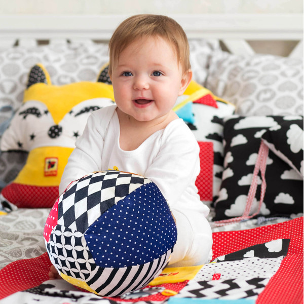 Фото - Мячик для малыша Macik B&W (МС 080501-01)