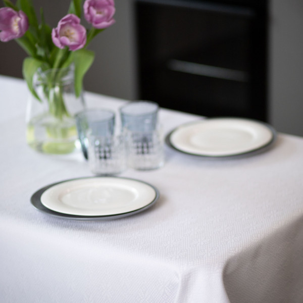 Фото - Скатерть прямоугольная Едельвіка Айвенго белый 180х140 см (368-23/00)