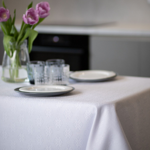 Фото - Скатерть прямоугольная Едельвіка Айвенго белый 180х140 см (368-23/00)