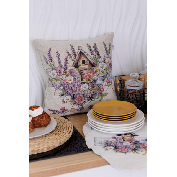 Фото - Наволочка Прованс гобеленовая Лавандовый садик птичка возле скворечника 45х45 см (044302)