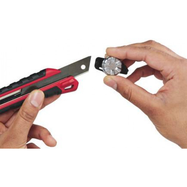 Фото - Ніж будівельний Milwaukee Heavy Duty 18 мм (48221961)