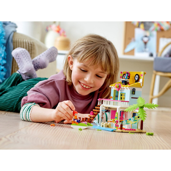 Фото - Конструктор LEGO Friends Пляжний будиночок 444 деталі (41428)