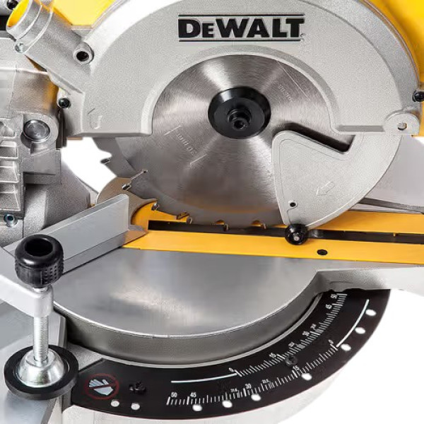 Фото - Пила дискова DeWALT 1800 Вт (DWS777)