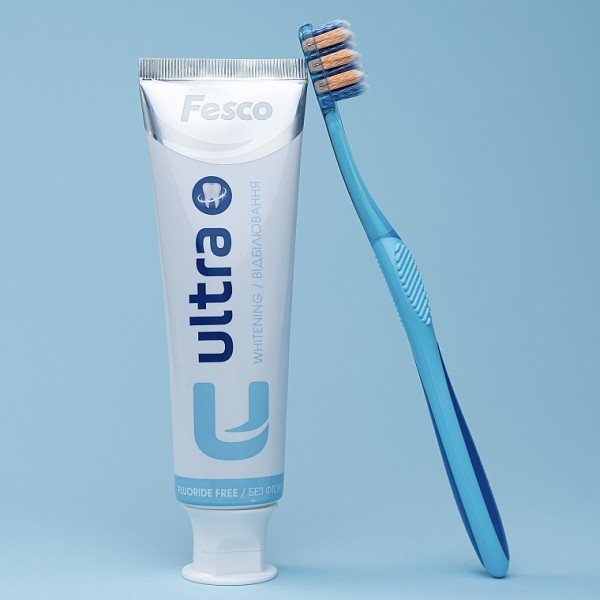Фото - Зубна паста Fesco 100 мл Ultra Whitening (4820204701970)