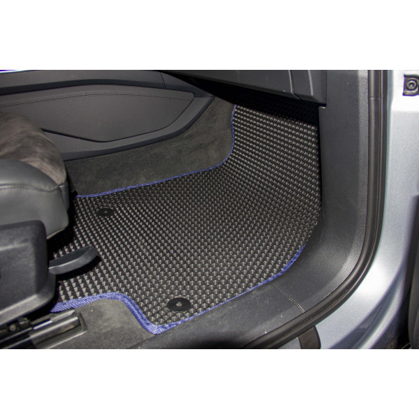 Фото - EVA коврики в салон авто передние EVAtech для E-tron Quattro (GE) Audi 2018 1 поколение SUV Canada (AU11958A2AV4SBB)