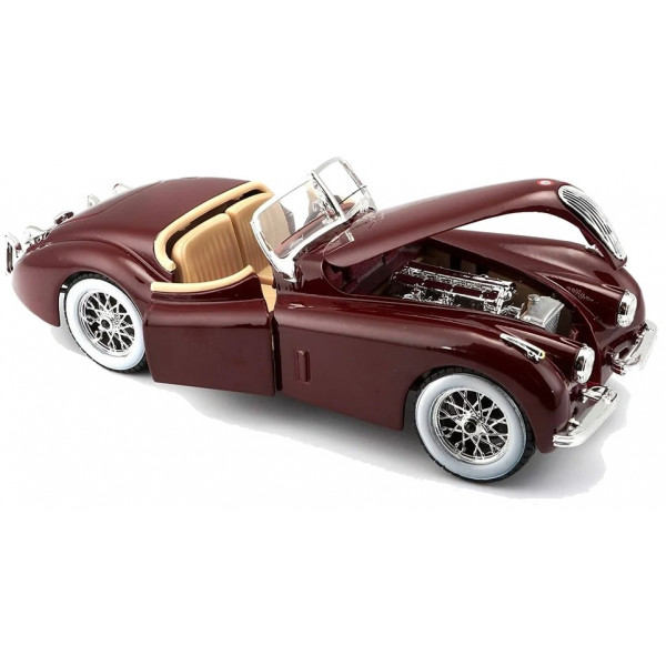 Фото - Коллекционная машинка 1:24 Bburago Jaguar XK 120 (1951) (ассорти вишневый, серебристый, темно-зеленый, 1:24) (18-22018)