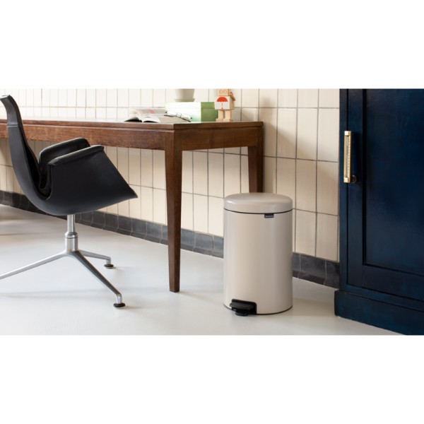Фото - Бак для мусора с педалью Brabantia 20 л 149948
