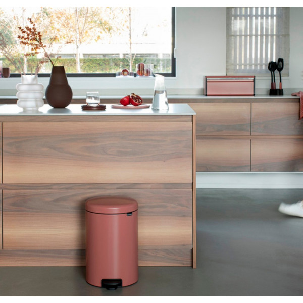 Фото - Бак для сміття з педаллю Brabantia Pedal Bin 3 л 304286