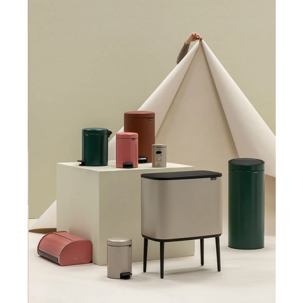 Фото - Бак для мусора с педалью Brabantia Pedal Bin 12 л 304323