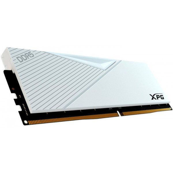 Фото - Память DDR ADATA DDR5-6000 32768MB PC5-48000 (Kit of 2x16384) XPG Lancer White (AX5U6000C3016G-DCLAWH)