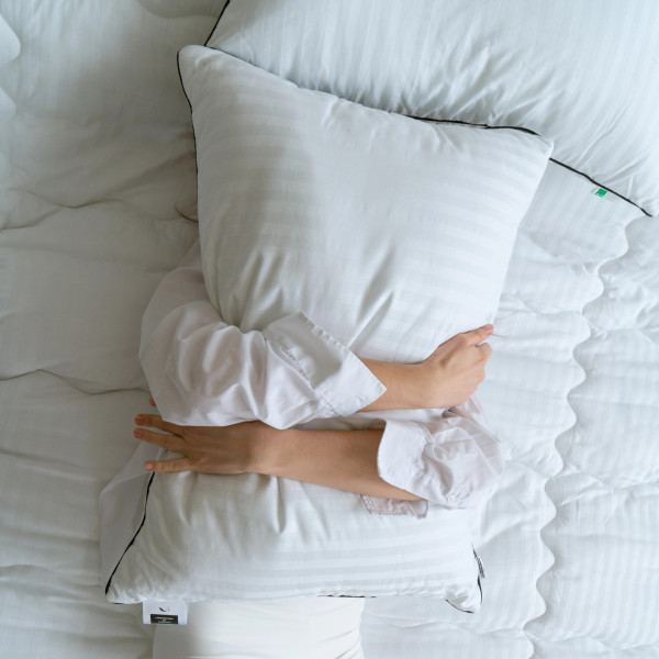 Фото - Подушка стандартная MirSon 1170 Royal Pearl Hand Made EcoSilk 70х70 см (2200001515703)