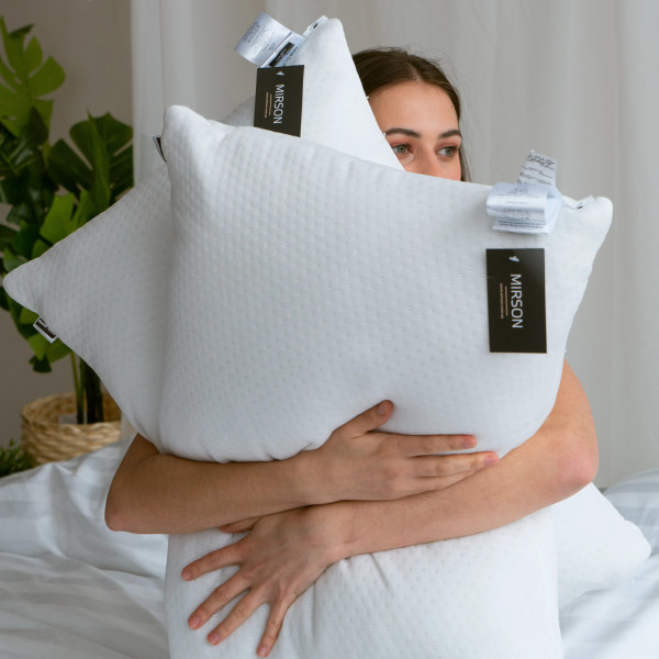 Фото - Подушка стандартна MirSon антиалергенна №765 Julia з евкаліптом пружна 60х60 см (2200001488786)