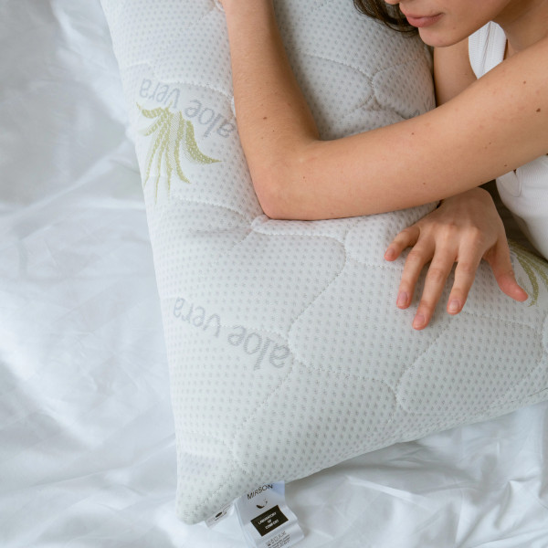 Фото - Подушка стандартная MirSon №802 Dorotea EcoSilk Hand made 40х60 см (2200003196948)