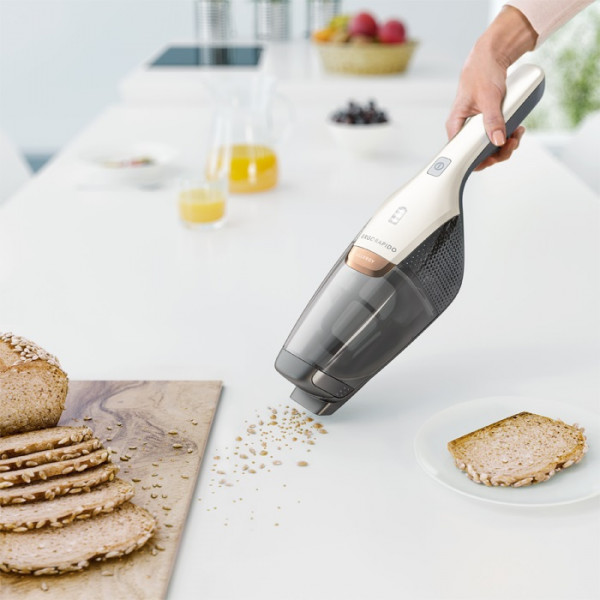 Фото - Пылесос ручной для дома Electrolux EER7ALLRGY