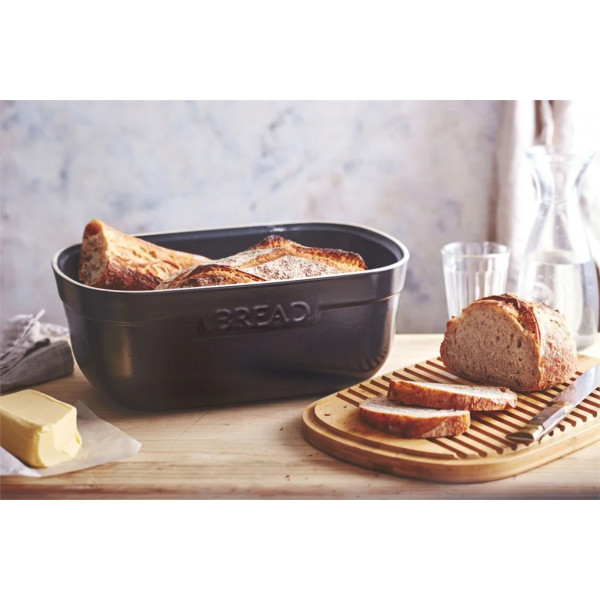 Фото - Хлібниця Emile Henry з дошкою-кришкою 35.5x24.5x15.8 см Red 348750