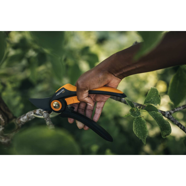 Фото - Секатор Fiskars P521 (1057167)