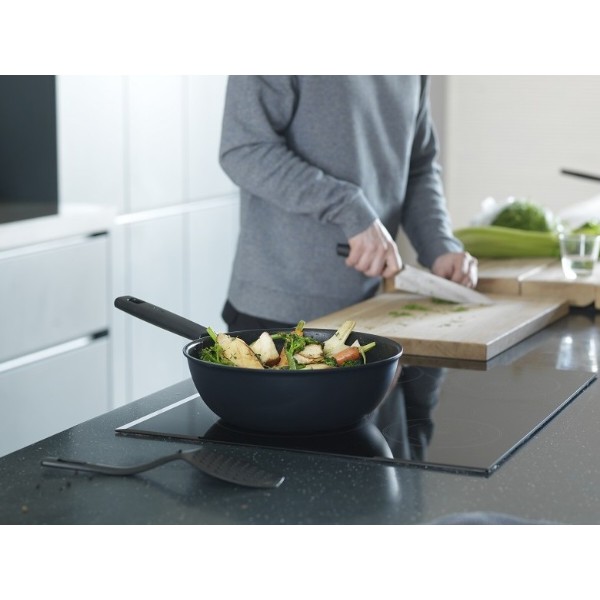 Фото - Сковорода ВОК Fiskars Hard Face 28 см (1020892/1052233)