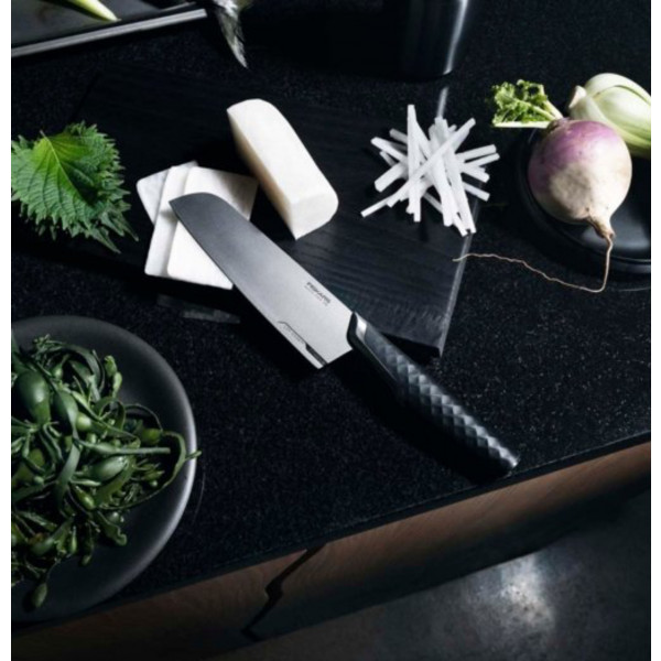 Фото - Ніж сантоку Fiskars Santoku Taiten 16 см (1066831)