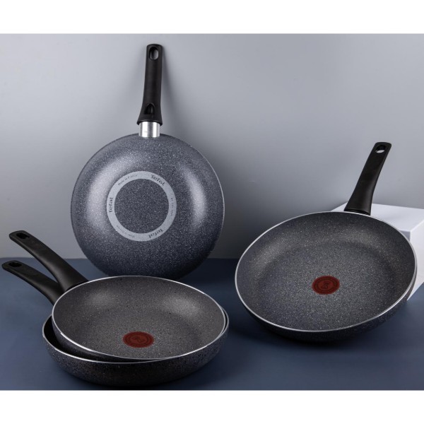 Фото - Сковорода універсальна Tefal D4560432 Hard Stone 24 см