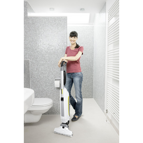 Фото - Пылесос ручной для влажной уборки дома Karcher FC 5 Premium (1.055-560.0)