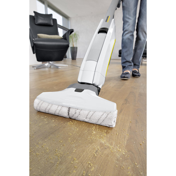 Фото - Пылесос ручной для влажной уборки дома Karcher FC 5 Premium (1.055-560.0)