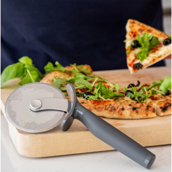Фото - Ніж для піци KitchenAid Coreline 22,7 см (KAS113OHCGG)