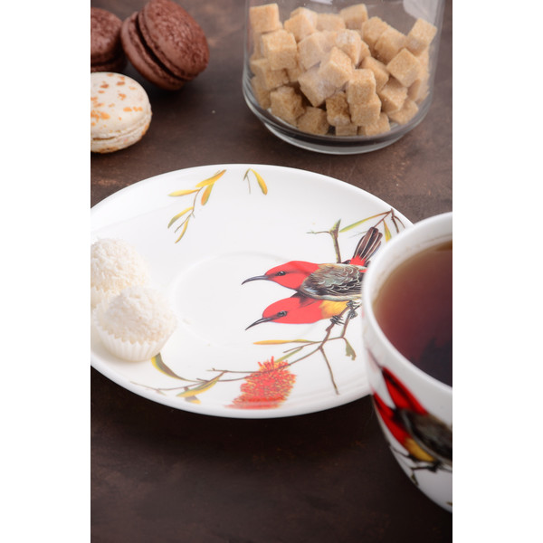 Фото - Чашка Limited Edition Bird 550 мл с блюдцем 17.8 см (YF6009)