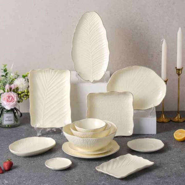 Фото - Блюдо Limited Edition LEAF CREAM GOLD  24.5х17 см (B010790)