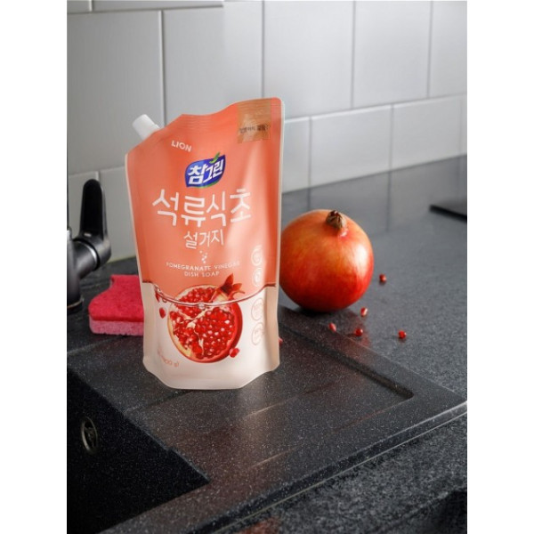 Фото - Средство для ручного мытья посуды Lion LION Гранат 900 г