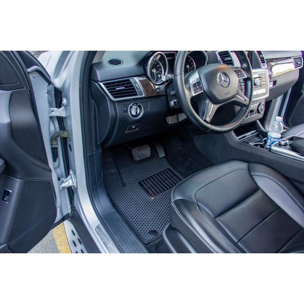 Фото - Килимки з екошкіри в салон авто передні EVAtech ECO для ML-Class (W166) Mercedes-Benz 2011-2015 1 покоління SUV EU (MB21534A2MS4BBB)