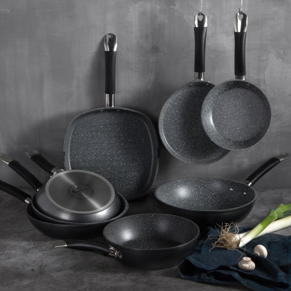 Фото - Сковорода універсальна Masterpro Home edition 24 см (BGMP-3281-BK)