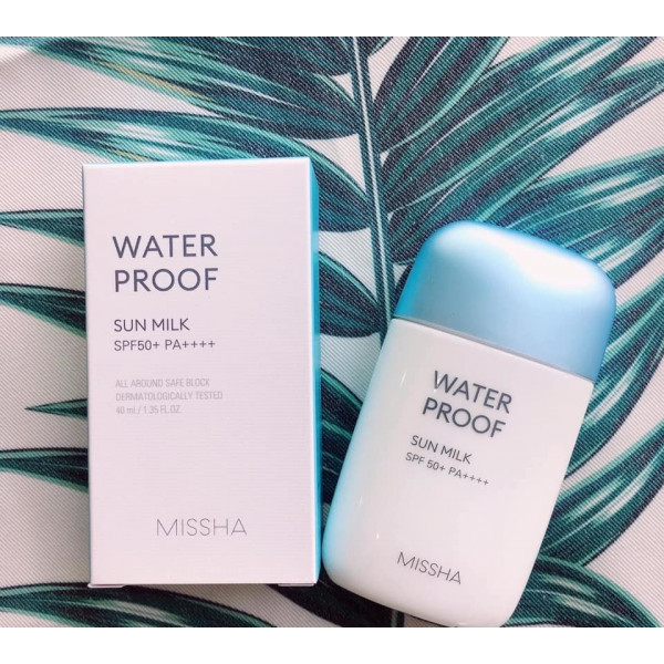 Фото - Средство для загара Missha All Around Молочко водостойкое SPF50+/PA+ 40 мл (8809581452343)