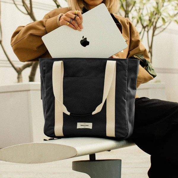 Фото - Сумка для ноутбуку Native Union W.F.A Tote Bag Pro Black (TOTE-PRO-BAG-BLK)