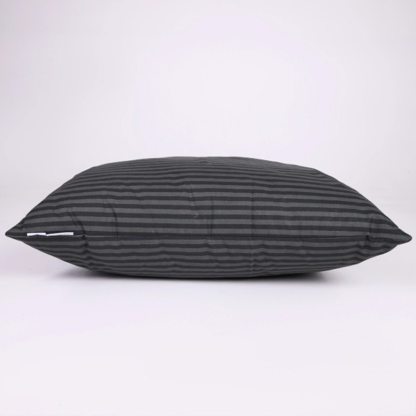 Фото - Подушка стандартная MirSon шелковая №0117 Сolor Fun Line 17-0611 Stripe Black Silk средняя 50х70 (2200010864908)