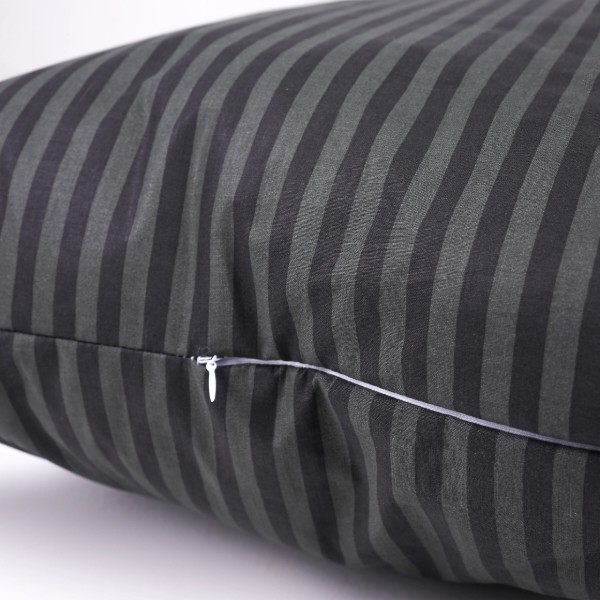 Фото - Подушка стандартная MirSon шелковая №0117 Сolor Fun Line 17-0611 Stripe Black Silk средняя 50х70 (2200010864908)