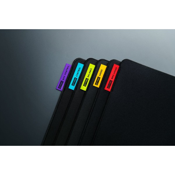 Фото - Килимок для миші  ігровий Razer Gigantus V2 PRO Max control L (RZ02-05490100-R3M1)