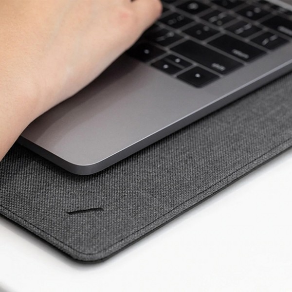 Фото - Чохол для ноутбуку Native Union Stow Slim Sleeve Case Slate for MacBook Pro 13" M1/M2/MacBook Air 13" M1 (STOW-MBS-GRY-FB-13)
