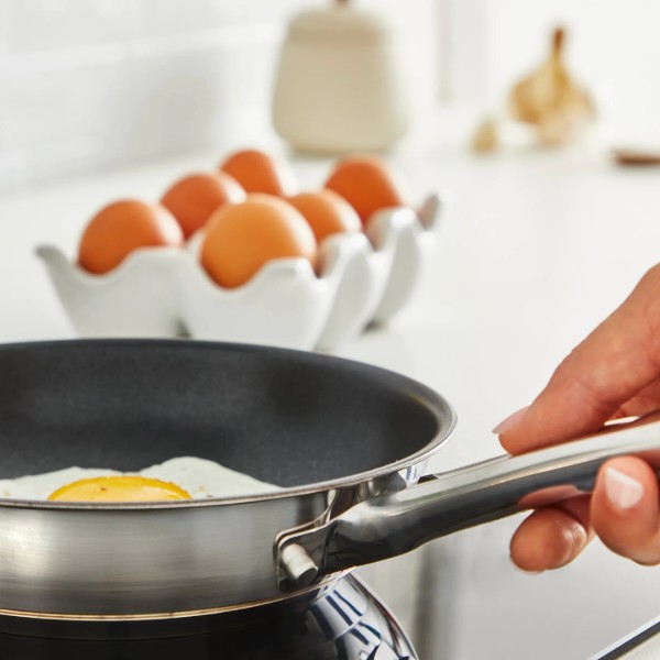 Фото - Сковорода универсальная Tefal H8730155 Minis 18 см