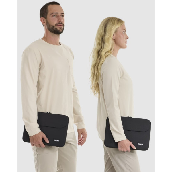 Фото - Сумка для ноутбука Thule Lithos Sleeve MacBook Air 13" TLS-113 Black (3205454)