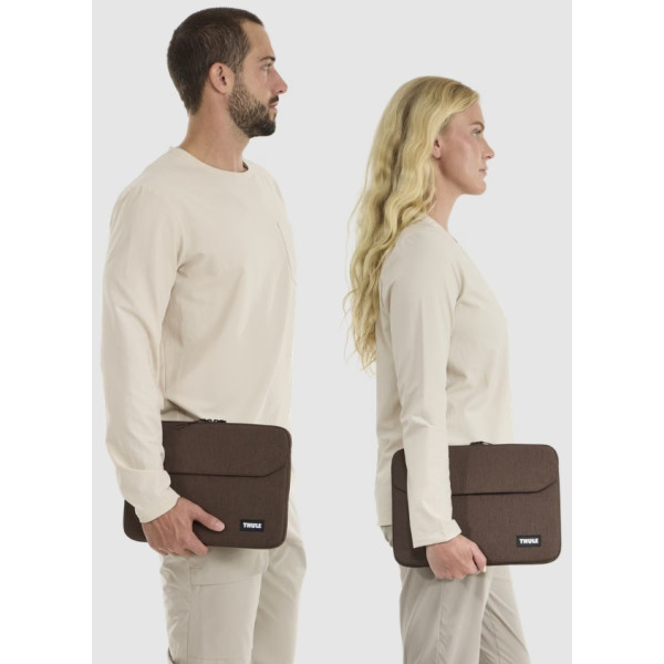 Фото - Сумка для ноутбуку Thule Lithos Sleeve MacBook Pro 16" TLS-116 Nuanced Brown (3205461)