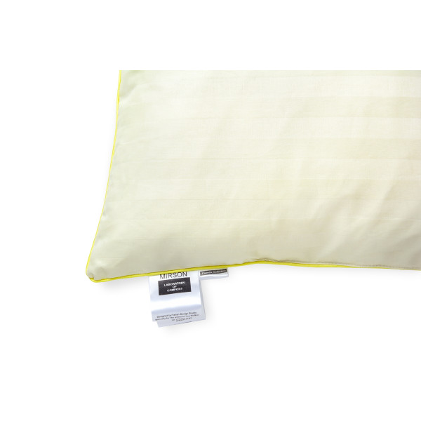 Фото - Подушка стандартна MirSon антиаллергенная Carmela Eco-Soft Hand Made 494 Висока 50х70 (2200000625052)