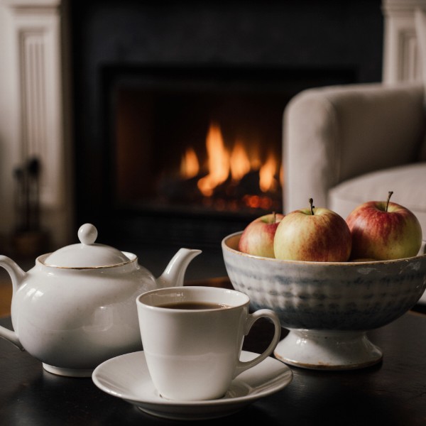 Фото - Свеча стекло Woodwick Large Fireside (Камин) 609г (93106E)