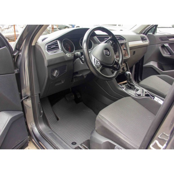 Фото - Коврики из экокожи в салон авто передние EVAtech для Tiguan (Mk 2) Volkswagen 2016-2020 2 поколение SUV EU (VW31492AK2AV4BBB)