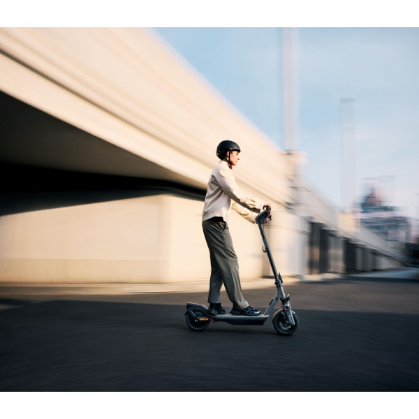 Фото - Електросамокат Segway Ninebot F3 E Gray