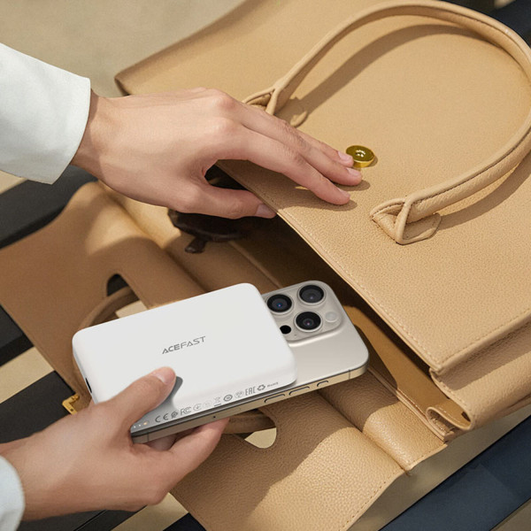 Фото - Батарея мобільна AceFast Magnetic Wireless 10000mAh 20W PD,QC 3.0, QI 15W, M26 White (6974316285212)