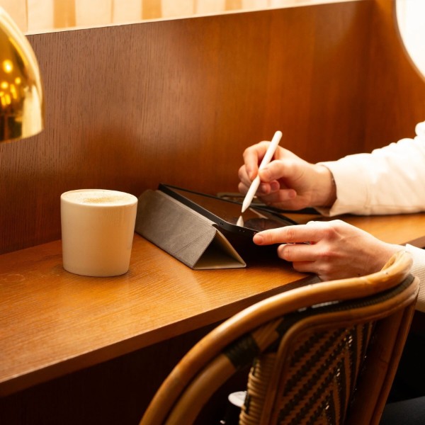 Фото - Чохол для планшету Native Union Active Case Sandstone for iPad 11" A16 (ACTCSE-SAN-IP-109)