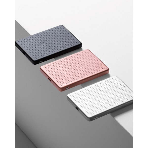 Фото - Батарея мобільна Native Union Active Magnetic 5 000mAh Black (ACTPB-5KMS-BLK)